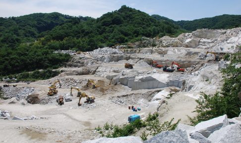 茨城県産 稲田石 採掘場