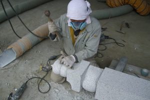茨城県桜川市 羽黒石材工業加工工場